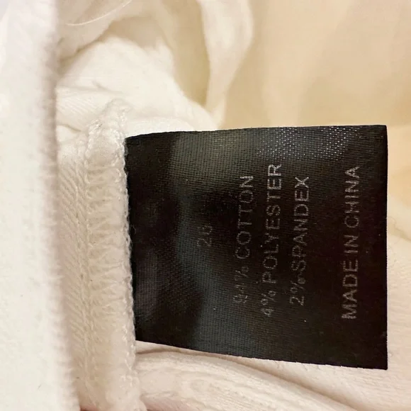 Johnny Was Pashmina White Eyelet Crop Baby Boot High Rise Hippie Jeans Sz 26 - Picture 10 of 11